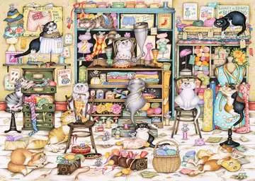 Hrátky rozdováděných koček v galanterii 1000 dílků 2D Puzzle;Puzzle pro dospělé - obrázek 2 - Ravensburger