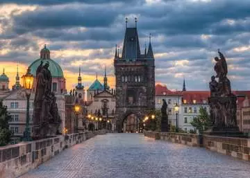 The walk across the Charles Bridge Puzzle;Puzzle da Adulti - immagine 2 - Ravensburger